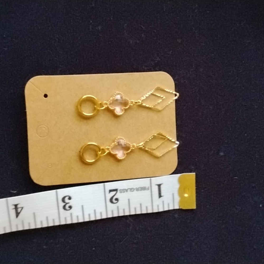 Hand Crafted Elegant Gold Dangle Earrings With Pink Clover Design - Picture 5 of 5